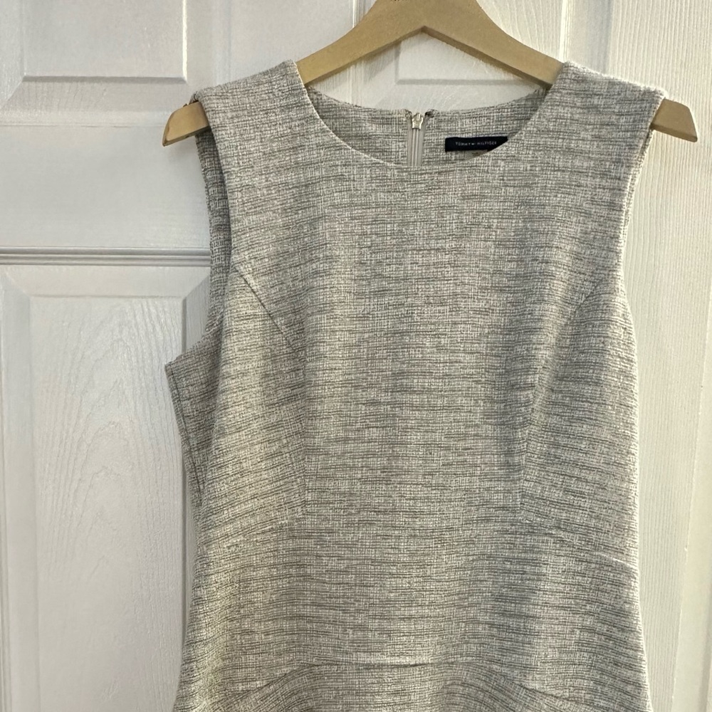 Beautiful Tommy Hilfiger dress!